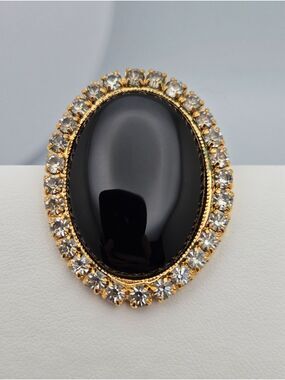 Black Faux Onyx Cabochon Brooch Gold Tone Oval Halo Classic Vintage Statement